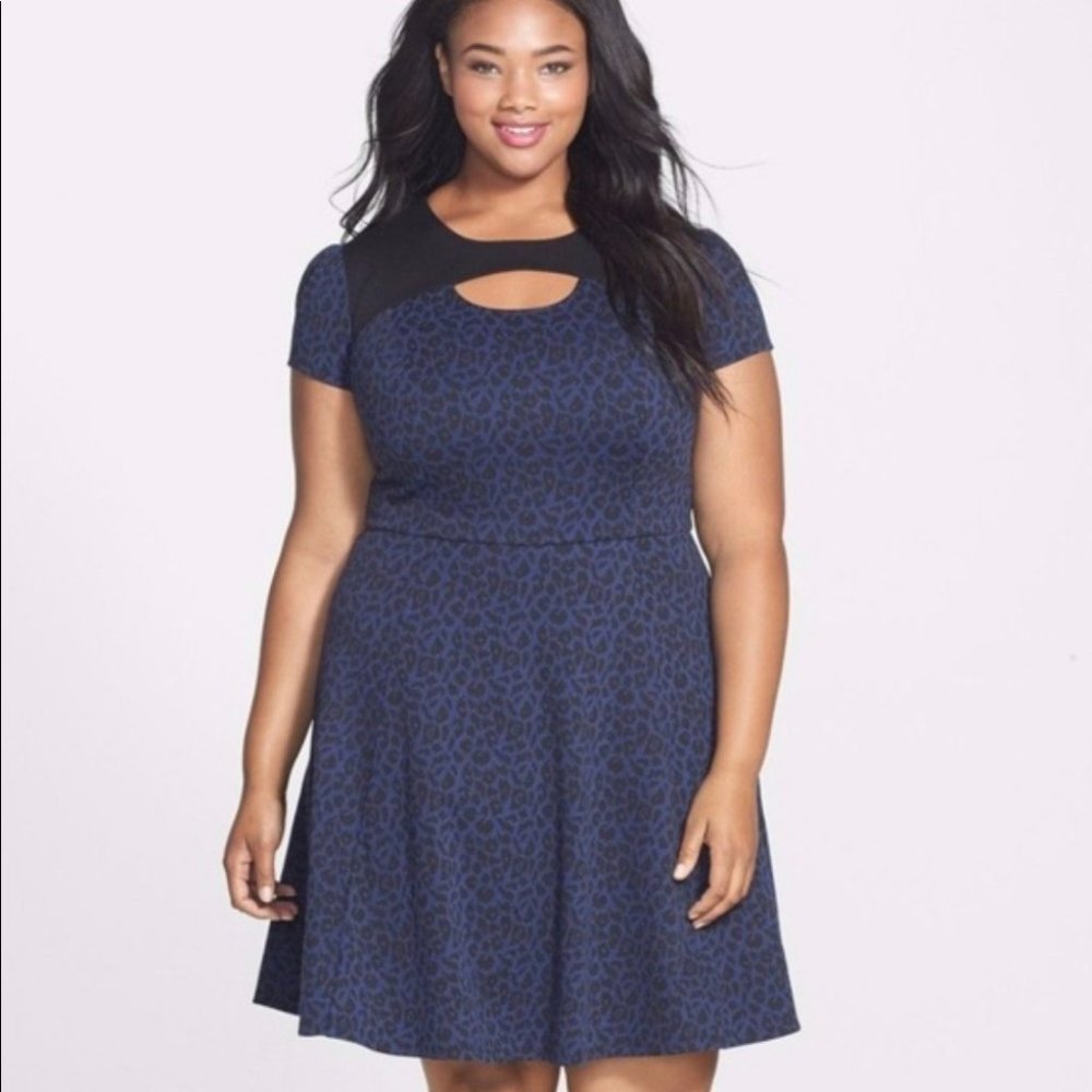 SEJOUR Marled Leopard Keyhole Print Ponte Mini Dress